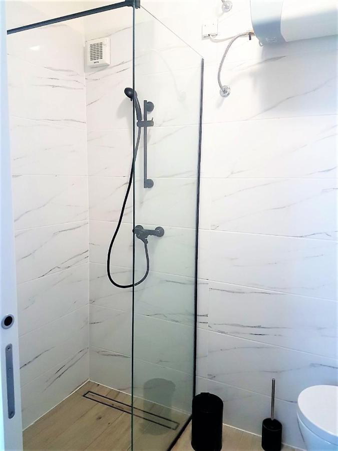 Apartma Soncek Izola Buitenkant foto