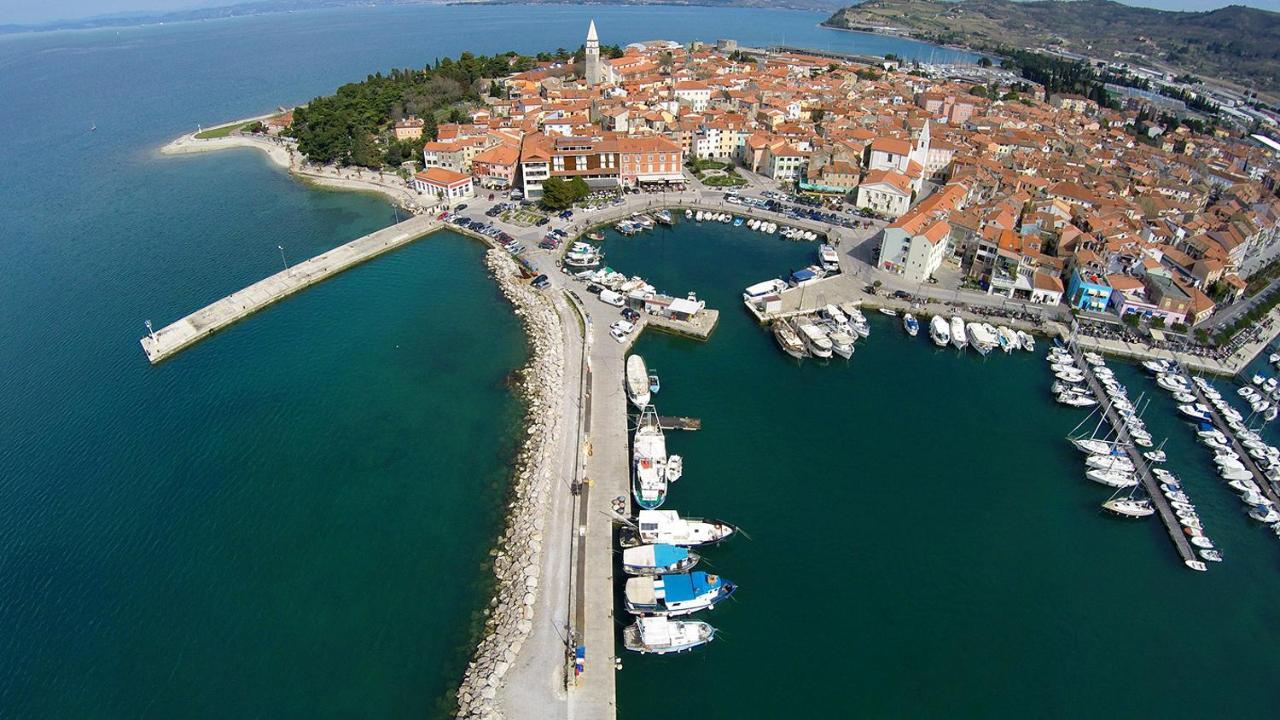 Apartma Soncek Izola Buitenkant foto